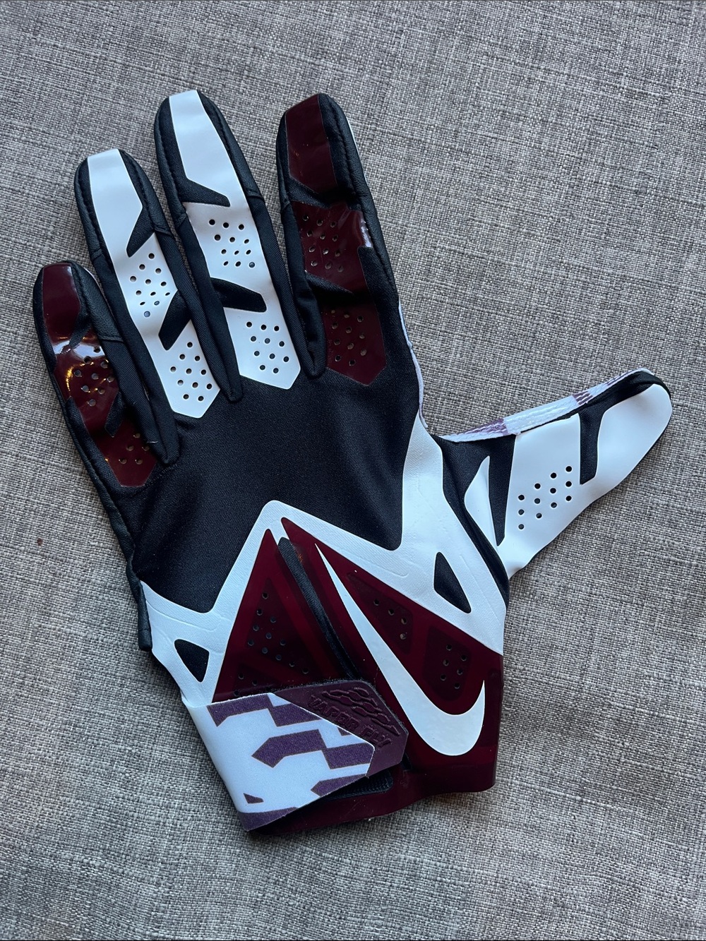 Single Nike Vapor Left Hand Football Glove XL